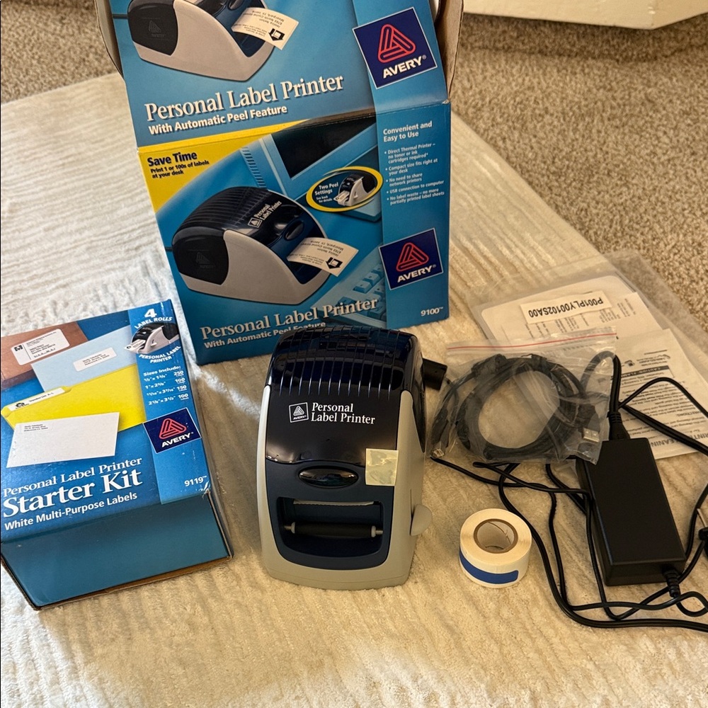 Avery Personal Label Printer in Blue and Gray